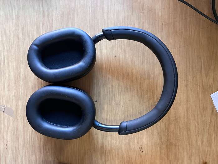 Sony WH1000XM5 2 months old