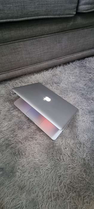 Mid-2012 MacBook Pro 13"| Core i5| 12GB Ram, 128GB SSD