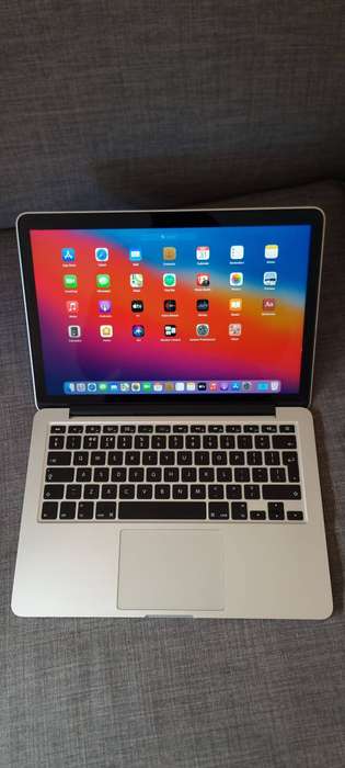 Mid 2014 MacBook Pro 13"| Core i5@2.8ghz, 8GB Ram, 128GB SSD mac its in good looking