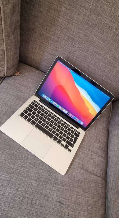 Mid 2014 MacBook Pro 13"| Core i5@2.8ghz, 8GB Ram, 128GB SSD mac its in good looking