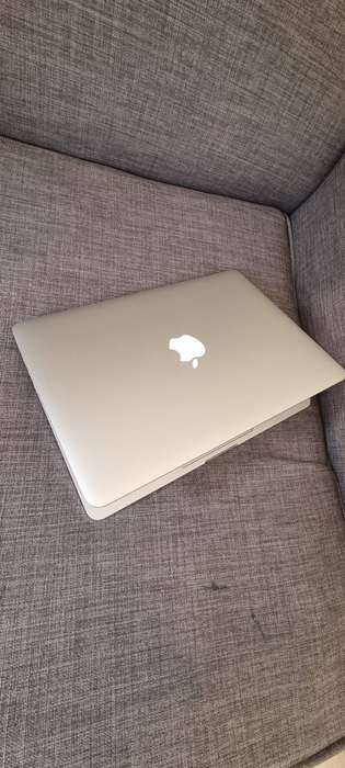Mid 2014 MacBook Pro 13"| Core i5@2.8ghz, 8GB Ram, 128GB SSD mac its in good looking