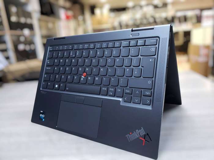 Lenovo ThinkPad X1 Yoga Gen 7,Core i7-1260P,14INCH,Touch,16GB RAM,512GB SSD, Win 11 Pro