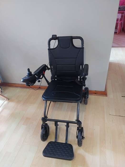 Ultra-lightweight & Aeroplane-Friendly Easy Folding Electric Wheelchair