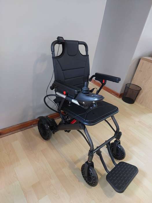 Ultra-lightweight & Aeroplane-Friendly Easy Folding Electric Wheelchair