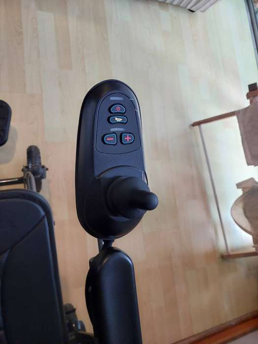 Ultra-lightweight & Aeroplane-Friendly Easy Folding Electric Wheelchair