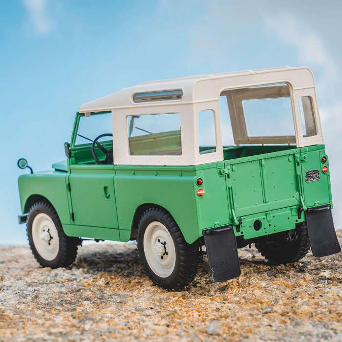 FMS 1/12 Scale Land Rover Series II - RTR ( Green )