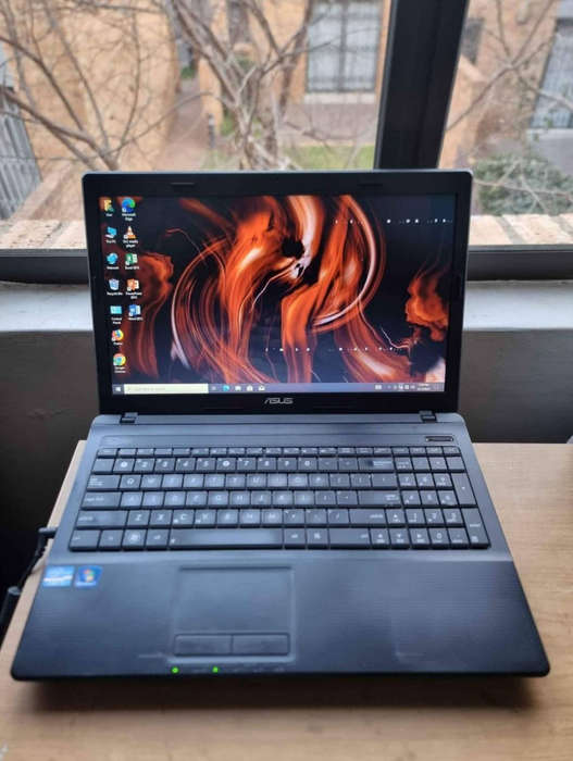 CORE I3 ASUS LAPTOP  8GB  RAM500GB