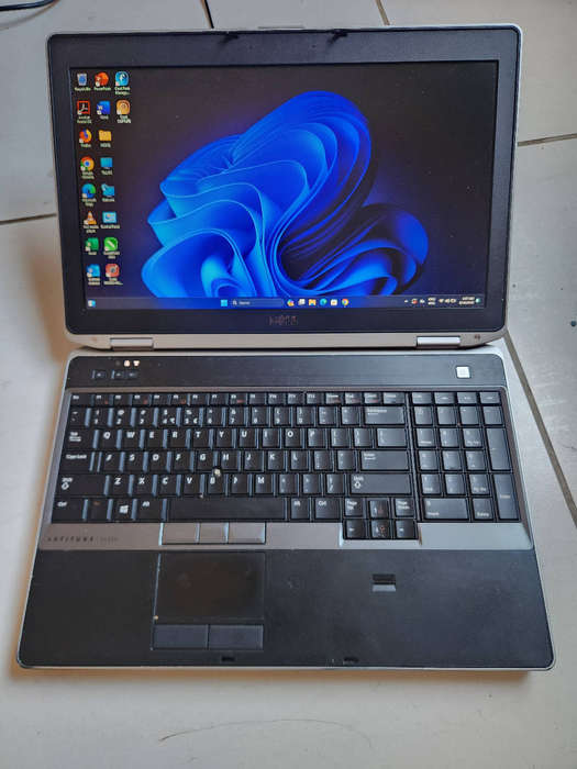 CORE I5 DELL LATITUDE E6530 8GB RAM 500GB