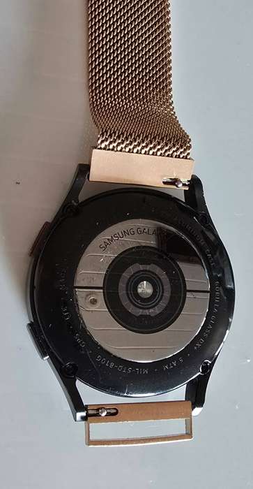 Samsung Galaxy Watch Series 4, 40mm, GPS and Cellular, 16GB.