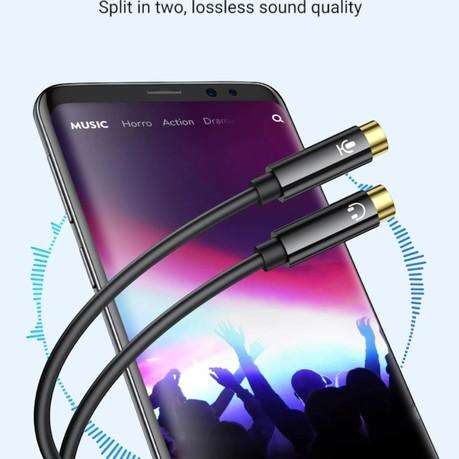 UGREEN - AV141 - 3.5mm Male To 2 Female Audio Y-Splitter Cable - Black