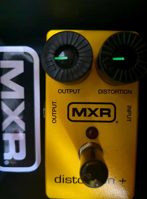 MXR M104 Distortion + Pedal