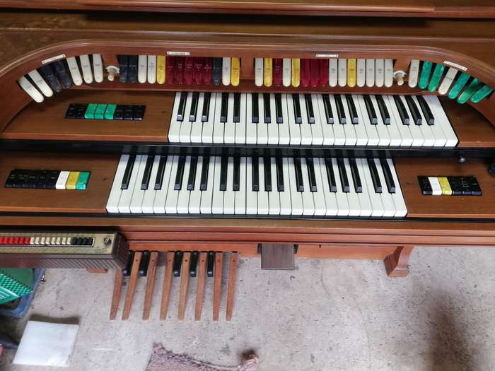 Lowrey automatic rhythm organ