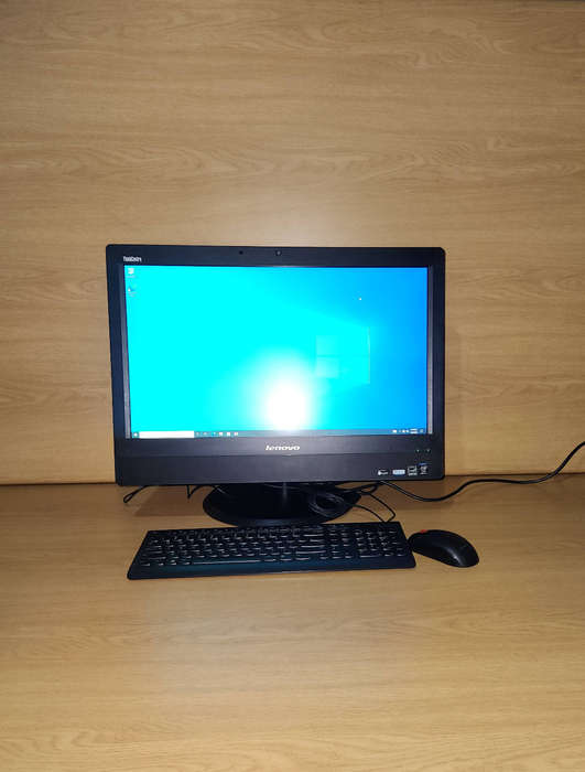 Lenovo M93z  Core i7 4770s all in one 23 inch Core i7 4770s 500GB HDD/8GB RAM Webcam w11