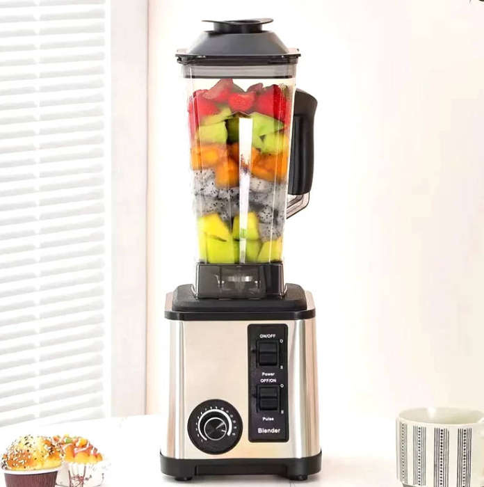 LumaBella 600W 3-in-1 Multi-Functional Blender and Juicer  with Grinder and Chopper, for All Your K