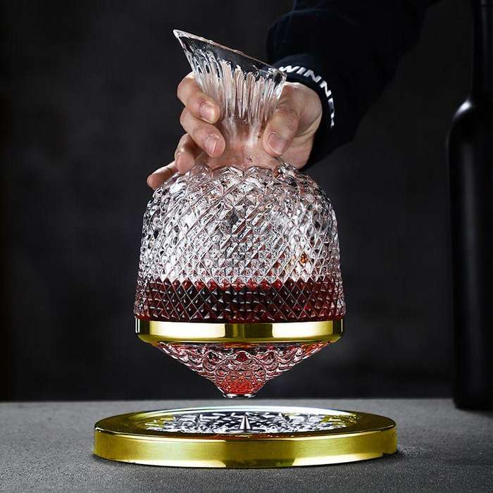 Luxury 1500ML Crystal Glass 360 Rotating Tumbler Wine Decanter-Golden