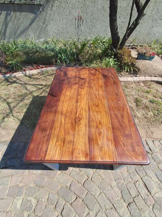 Tamboti solid wood- patio table