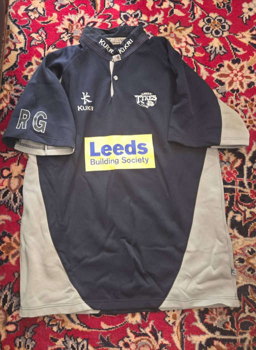 Leeds rugby jersey
