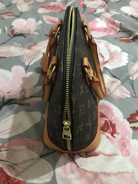 Louis Vuitton Alma BB