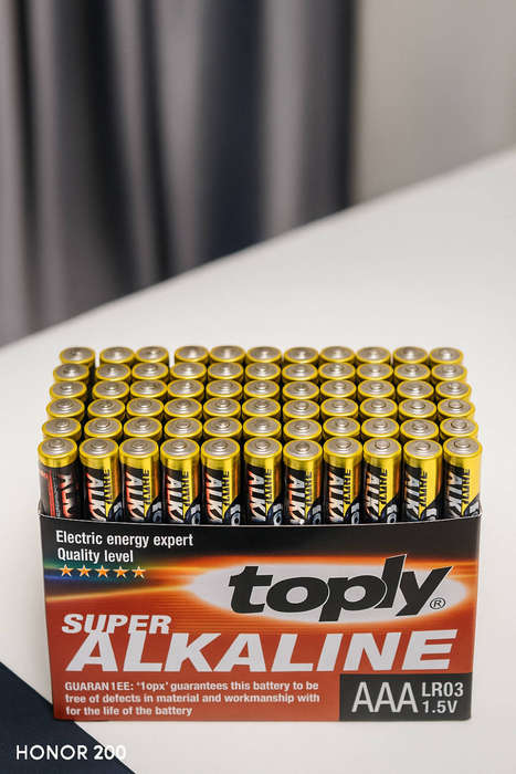 100X Alkaline AA BATTERIES (loose)