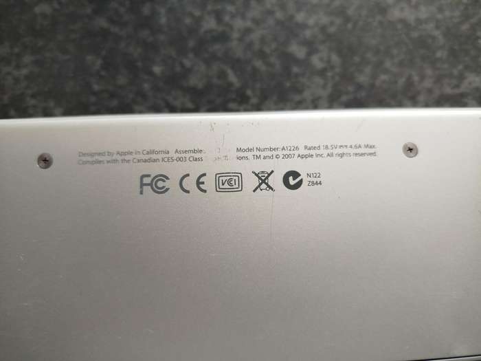 Macbook A1226 for spares or repairs