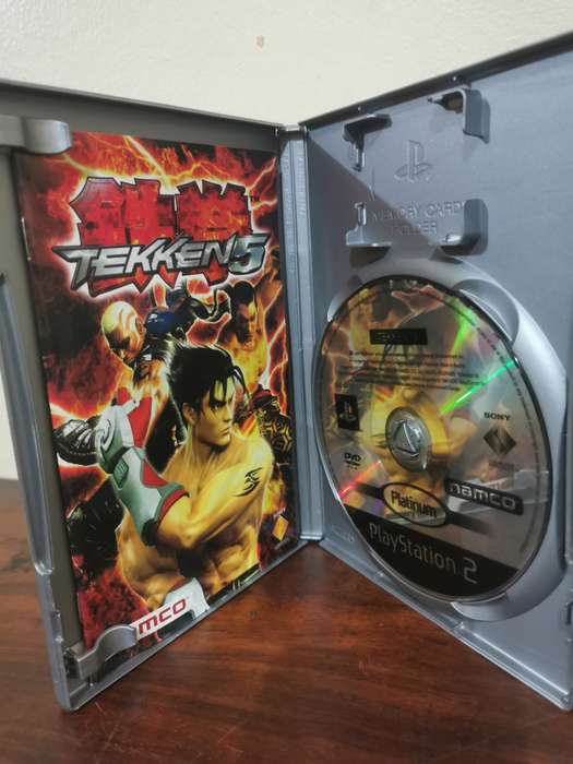 Tekken 5 on PlayStation 2 with booklet