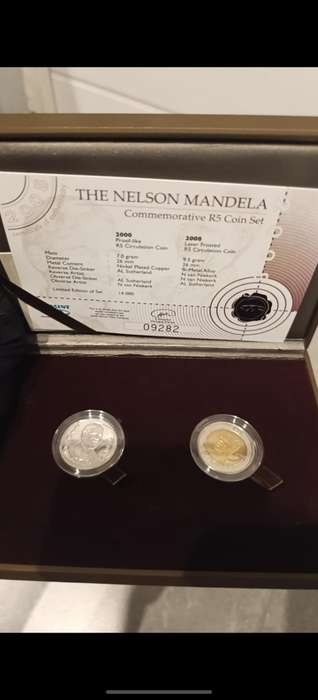 NELSON MANDELA COMMEMORATIVE R5 COIN SET