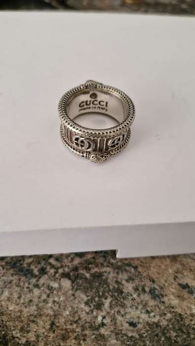 Gucci ring