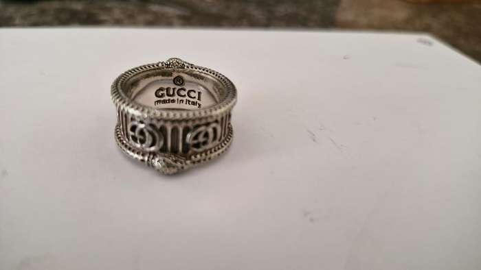 Gucci ring