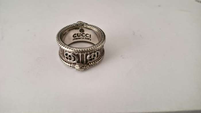 Gucci ring