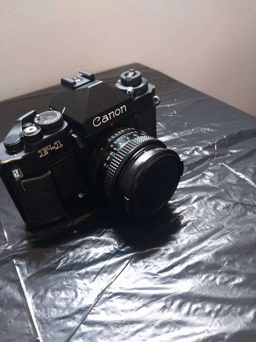 Canon F-1 camera - for parts or fixing