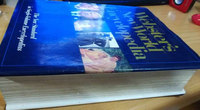 Webster's new world encyclopedia (1220 pages)