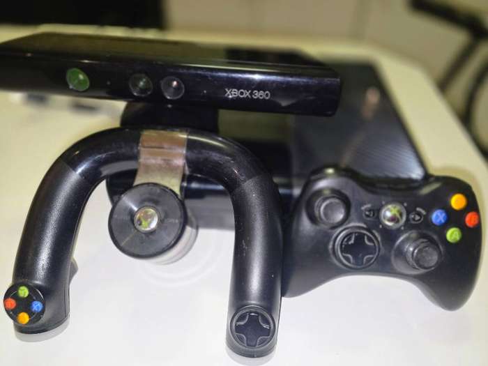 Xbox 360 Gaming Bundle  All-In-One Fun!