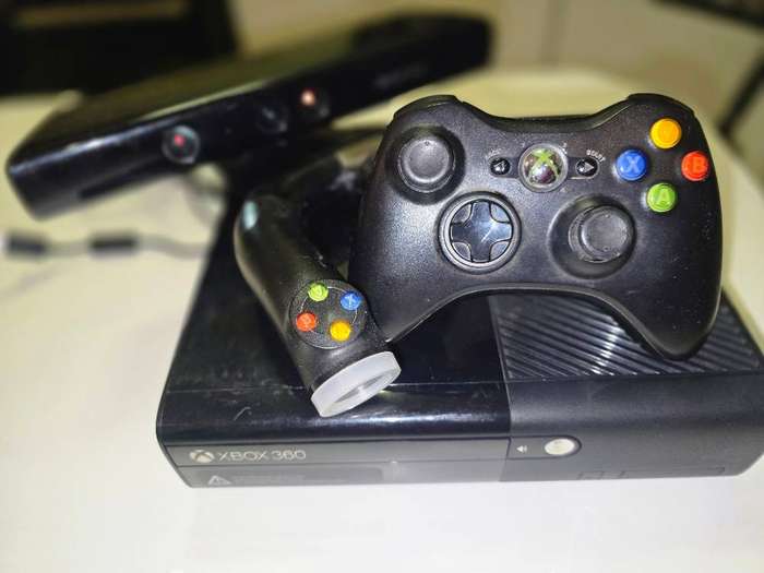 Xbox 360 Gaming Bundle  All-In-One Fun!