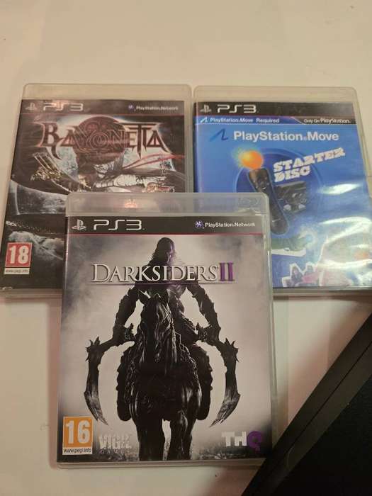PlayStation 3 slim with original remote and PS move 30+ games
