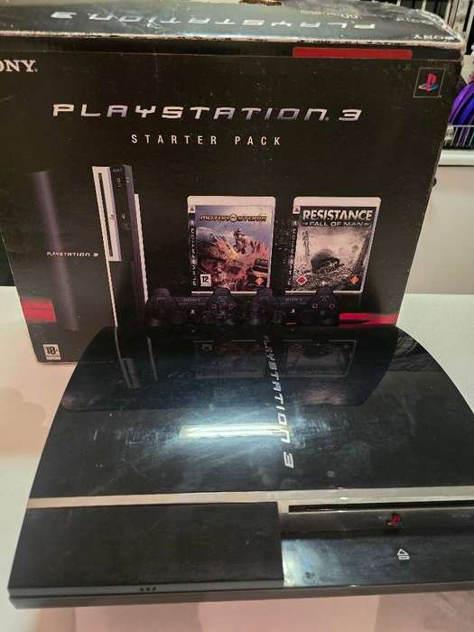 Early PS3 model with full backward compatibility (PS1 & PS2 support) with 4 USB PORTS Model CECHC04