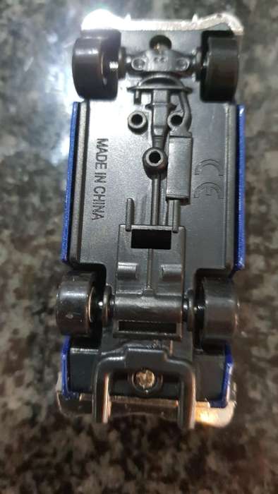 ACTION WHEELS (LIKE HOT WHEELS)