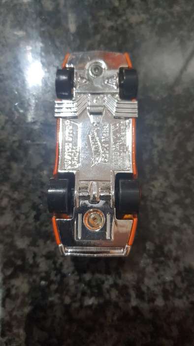 HOT WHEELS