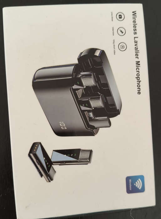 Wireless Lavalier Microphone with Display Charging Box- For IPHONE