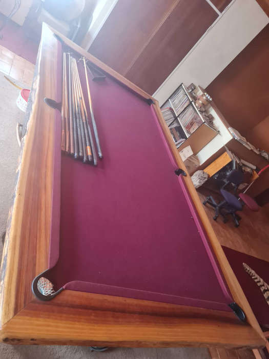 Solid Blackwood Pool/Snooker Table + Cues/Balls  Excellent Condition
