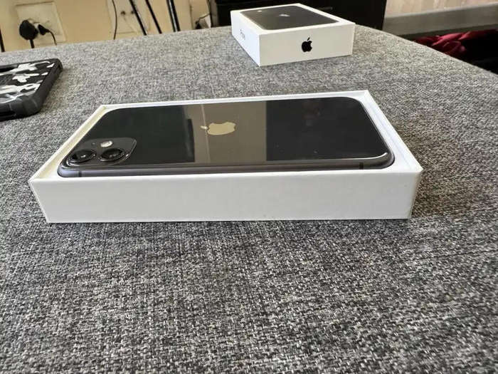 iPhone 11 - 64 Gb