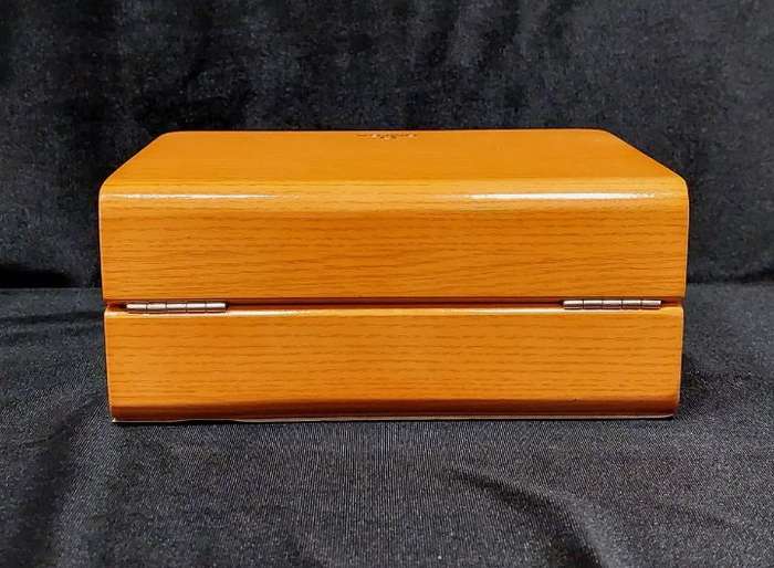 Omega Double Original New Watch Genuine Wood Box Speedmaster
