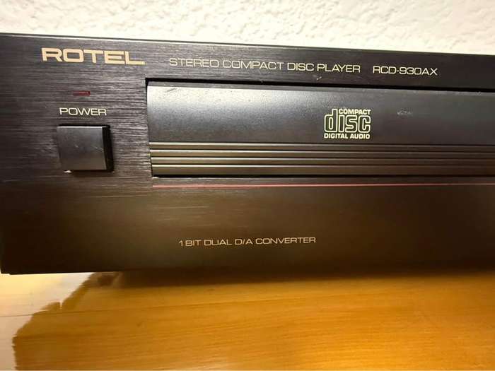 Rotel RCD-930AX Stereo Compact Disc Player