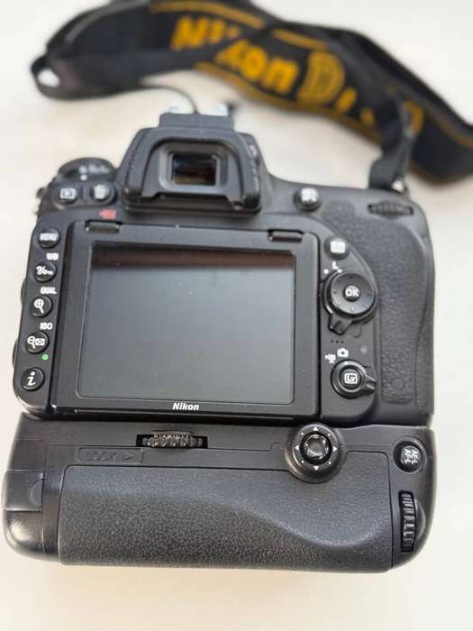Nikon D750 DSLR Fullframe Camera Body ( 24 Megapixel / 6.5 fps )