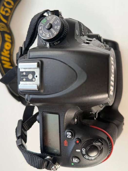 Nikon D750 DSLR Fullframe Camera Body ( 24 Megapixel / 6.5 fps )