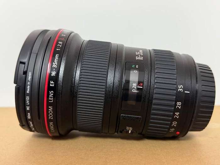 Canon EF 16-35mm 1:2.8 L II USM Ultrasonic Lens ( Ultra Wide )