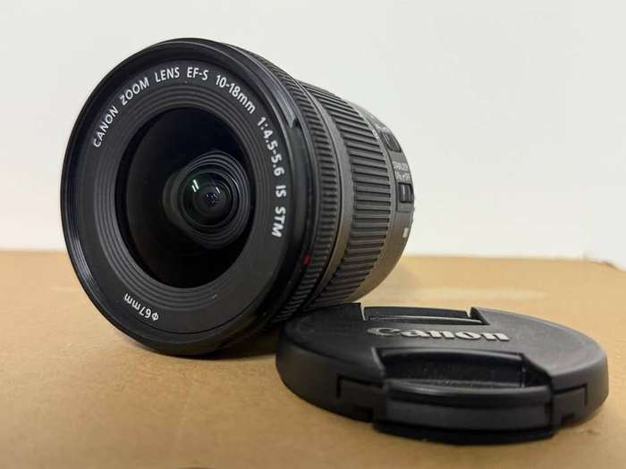 Canon EF-S 10-18mm 1:4.5-5.6 IS STM Lens