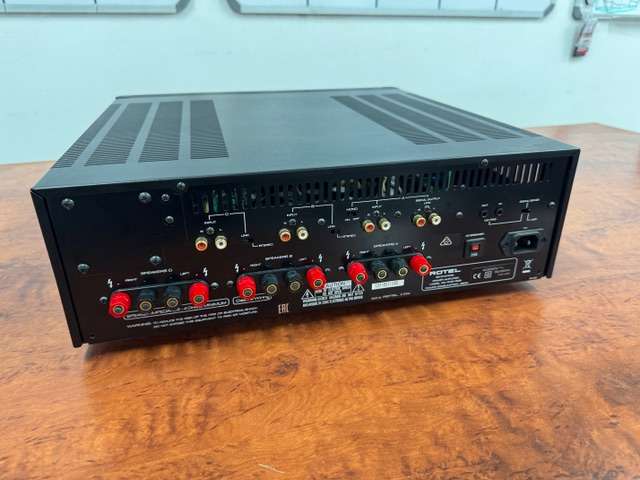 Rotel RMB 1506 - 6 Channel amplifier