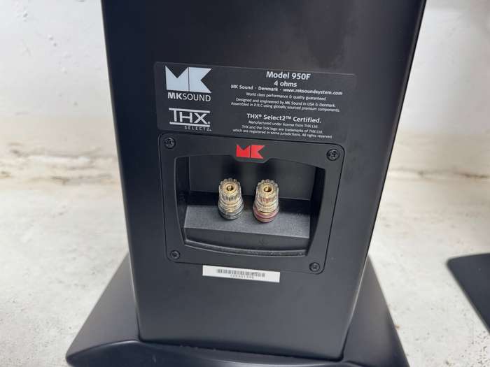 M&K 950F floor standing hifi & home cinema speakers