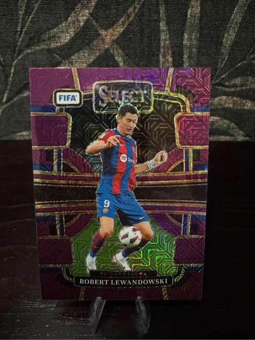 2023-24 Panini Select FIFA - Robert Lewandowski Purple Mojo - Terrance #25