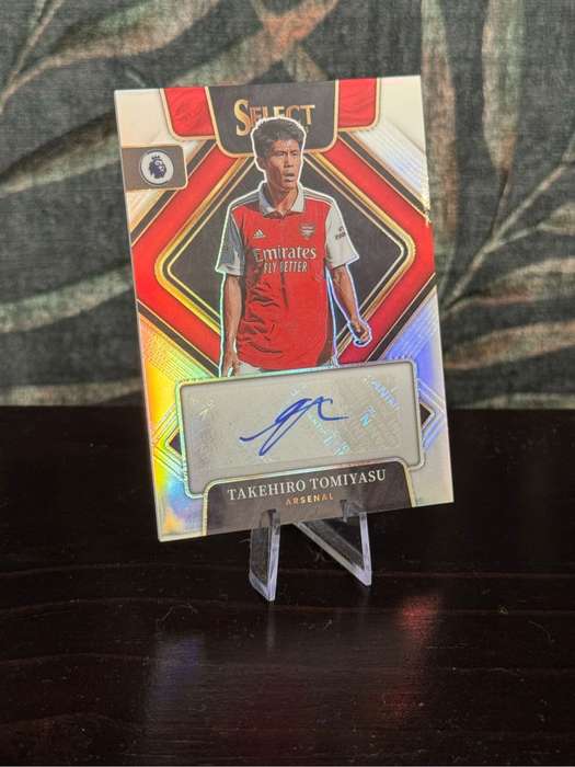 2022-23 Panini Select - Takehiro Tomiyasu Auto - Arsenal